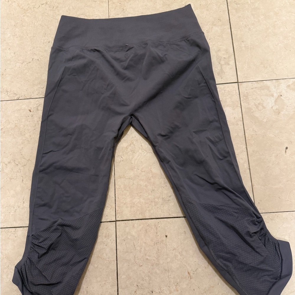 lululemon athletica Nightfall Purple Yoga Capris Pants 💜 - Picture 9 of 11